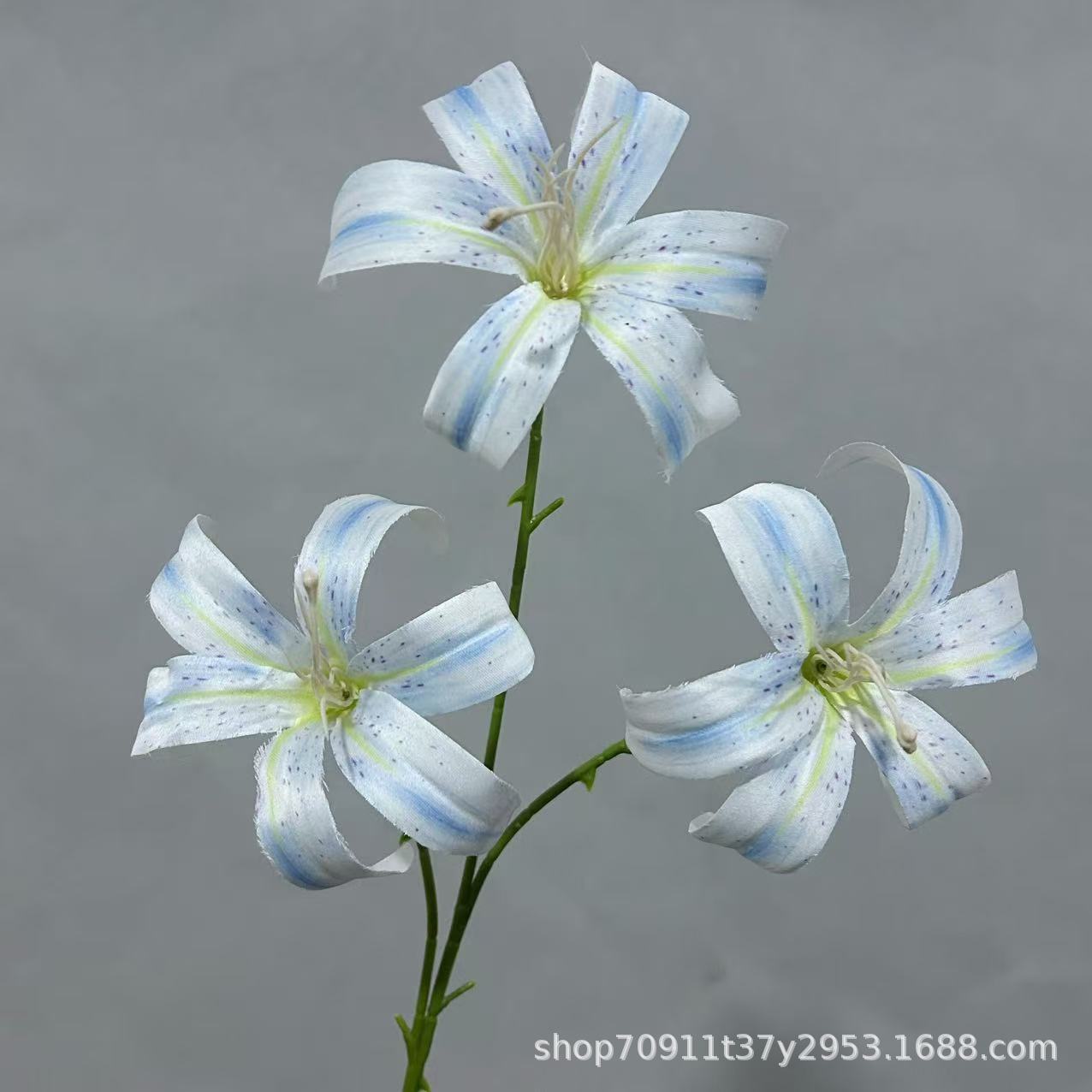 Outdoor 3D Faux Lily — image 6